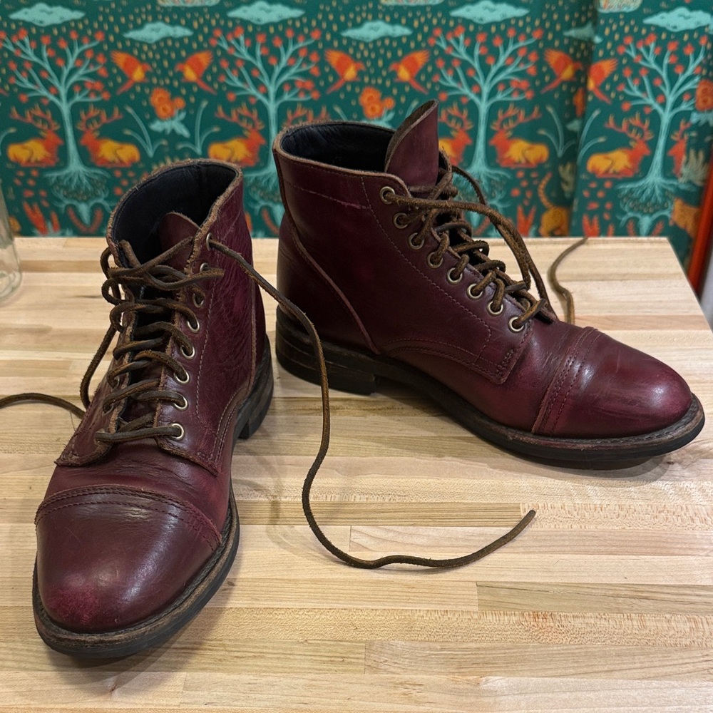 Thursday Boot Company Men's Leather Oxblood Lace-Up Cap-Toe Captains Boots 6
